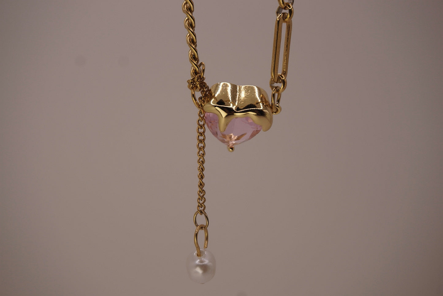 MIRAE Heart Necklace