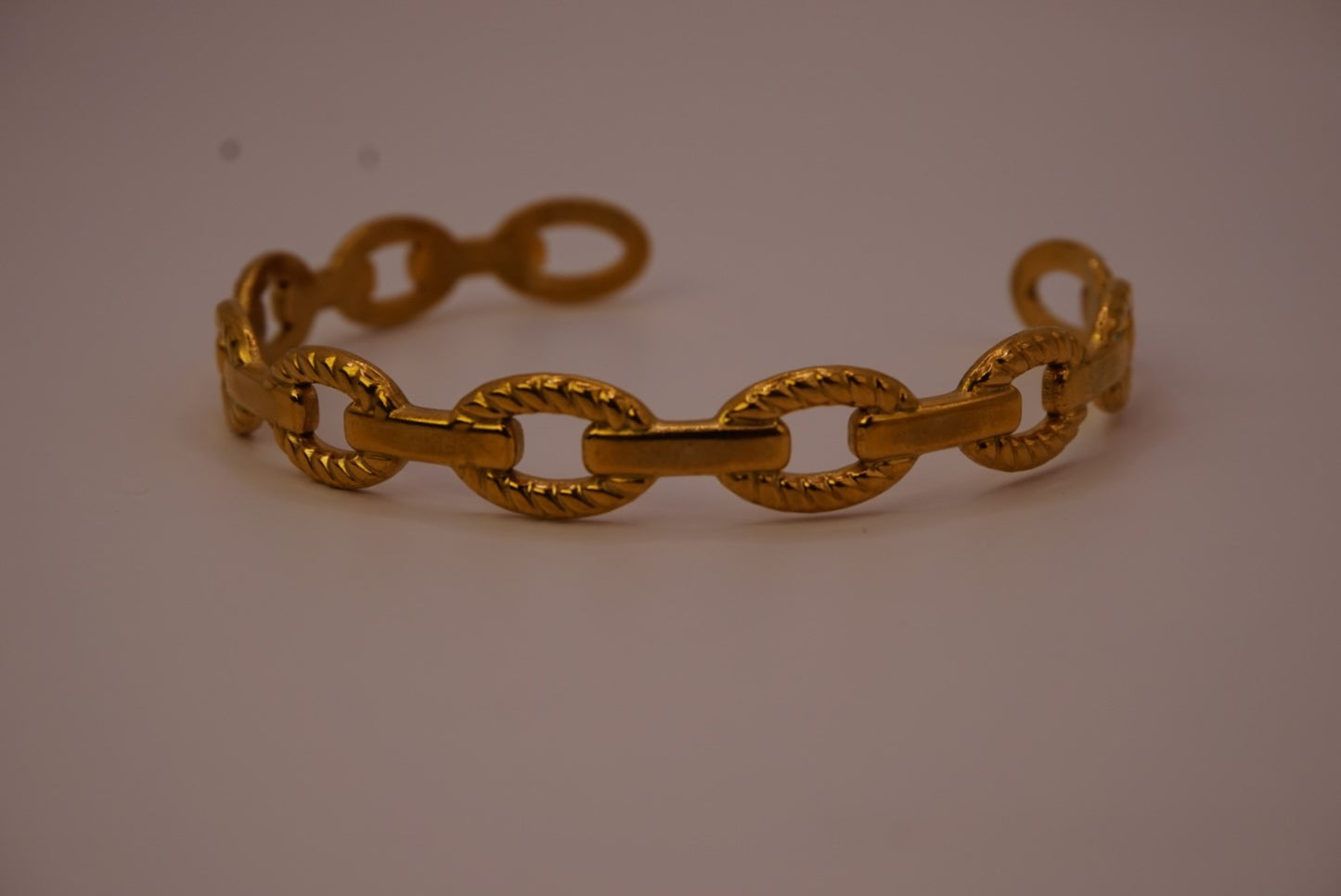 ELARA Chain Bracelet