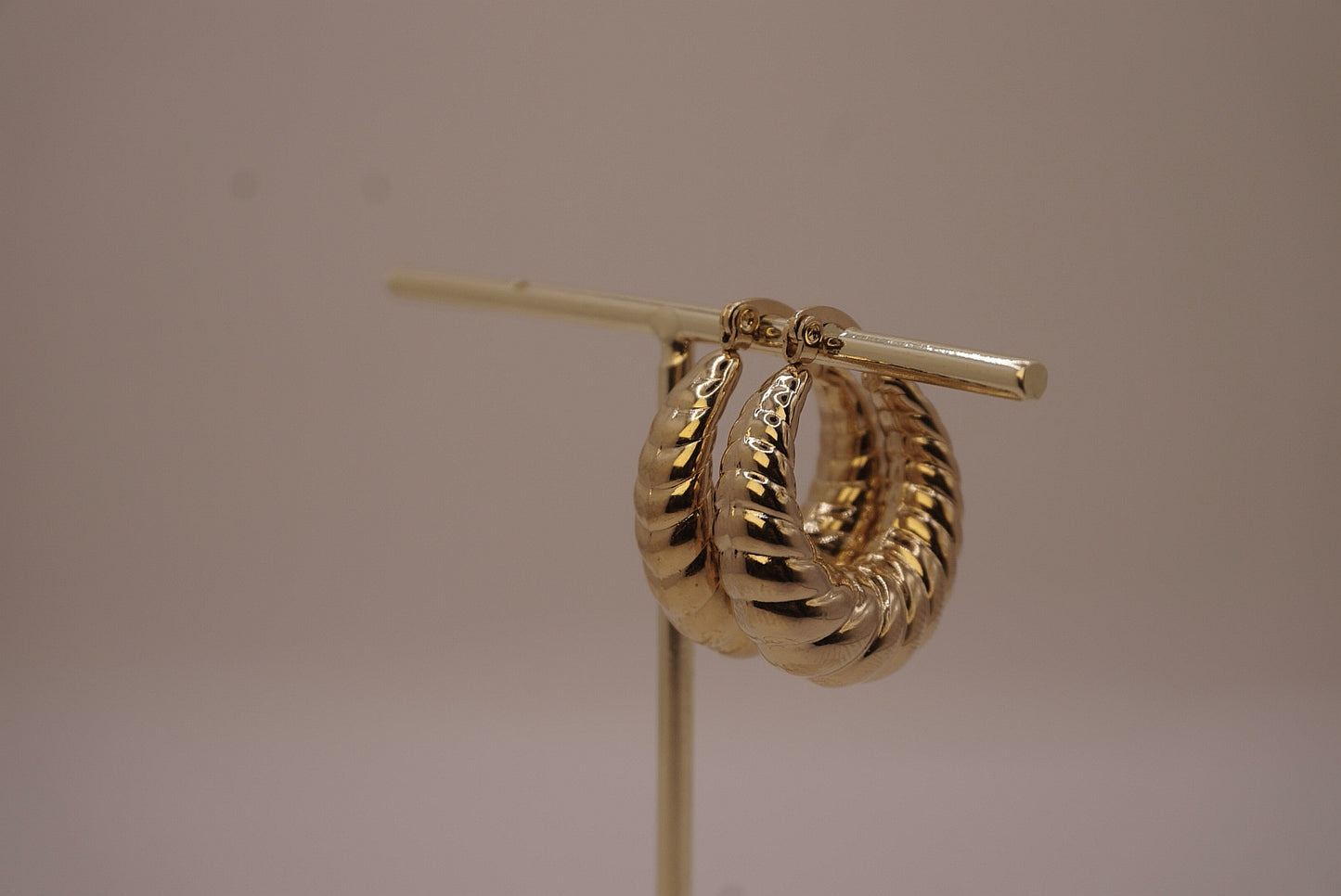 ETERNA Twist Hoops
