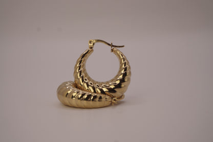 ETERNA Twist Hoops