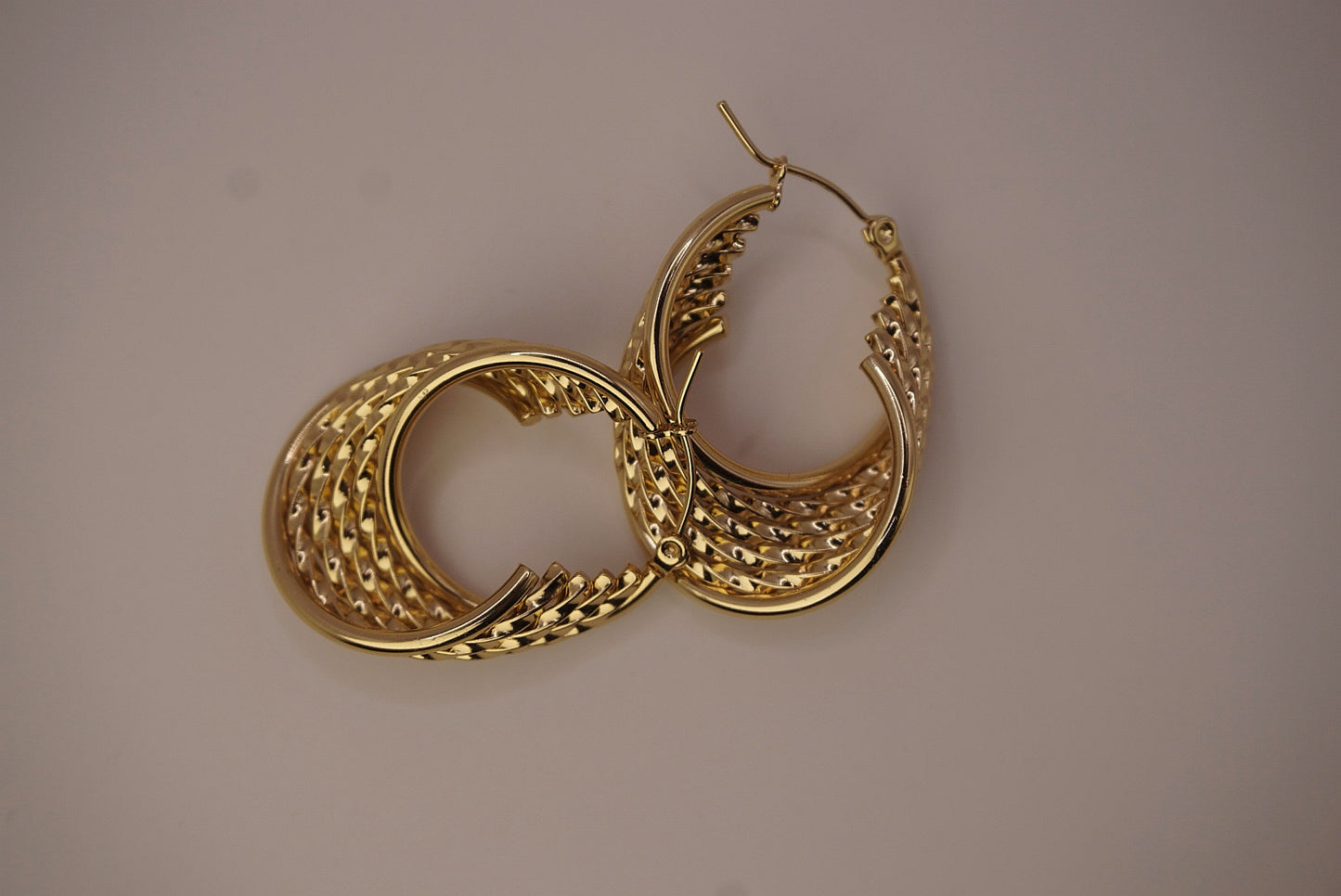LOOMA Hoops
