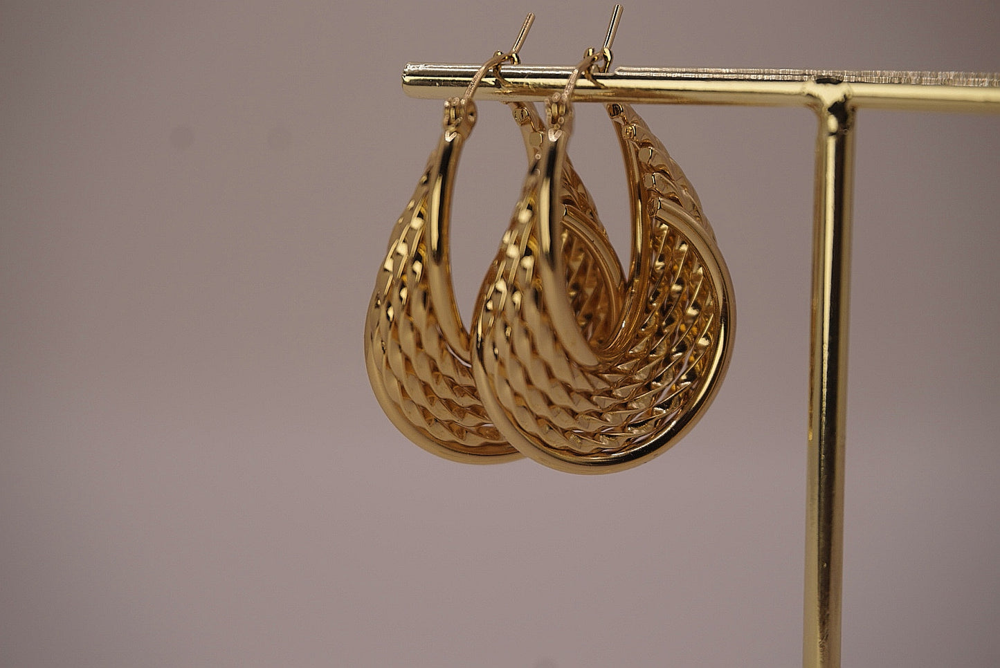 LOOMA Hoops