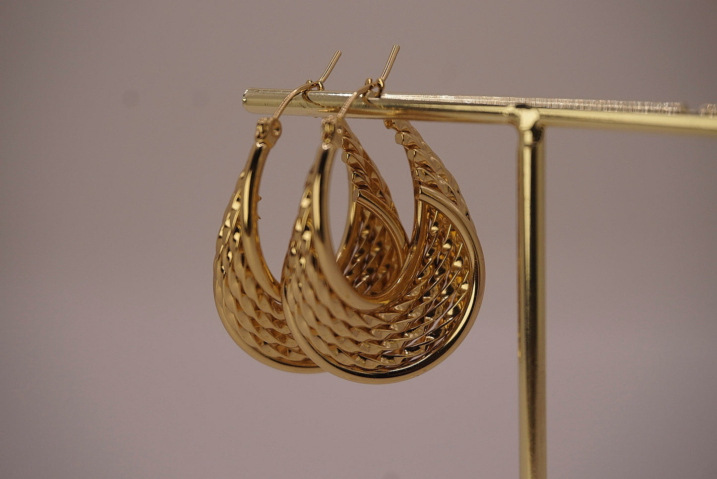 LOOMA Hoops
