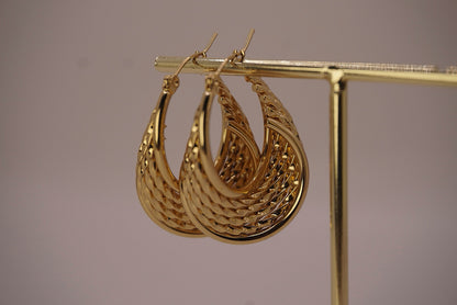 LOOMA Hoops